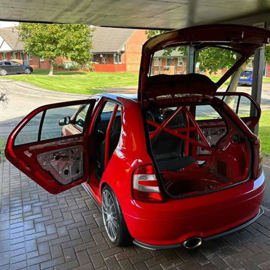 Mk1 Fabia Bolt in half cage
