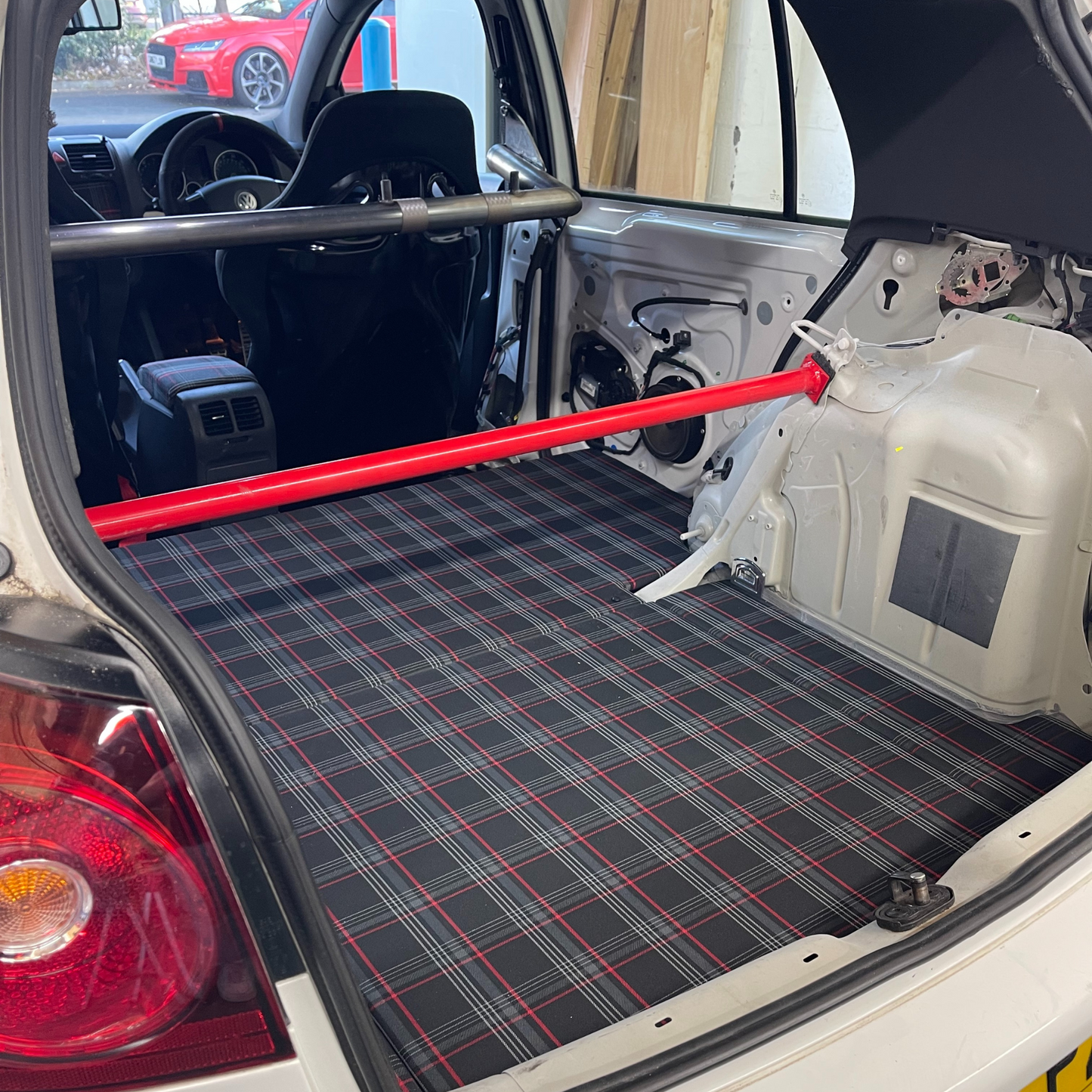 VW Golf Mk5 GTI R32 rear seat delete